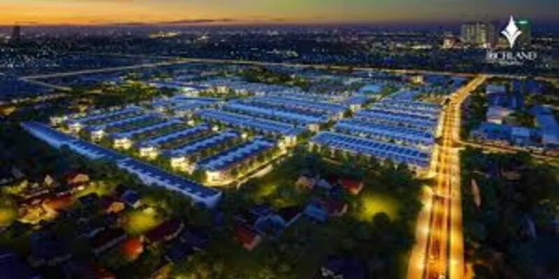 Tiến độ thi công và pháp lý dự án